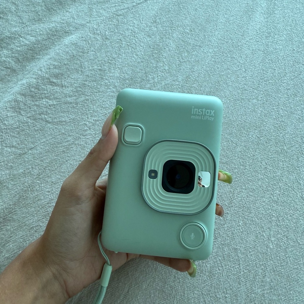 Instax Mini LiPlay in Soft Mint